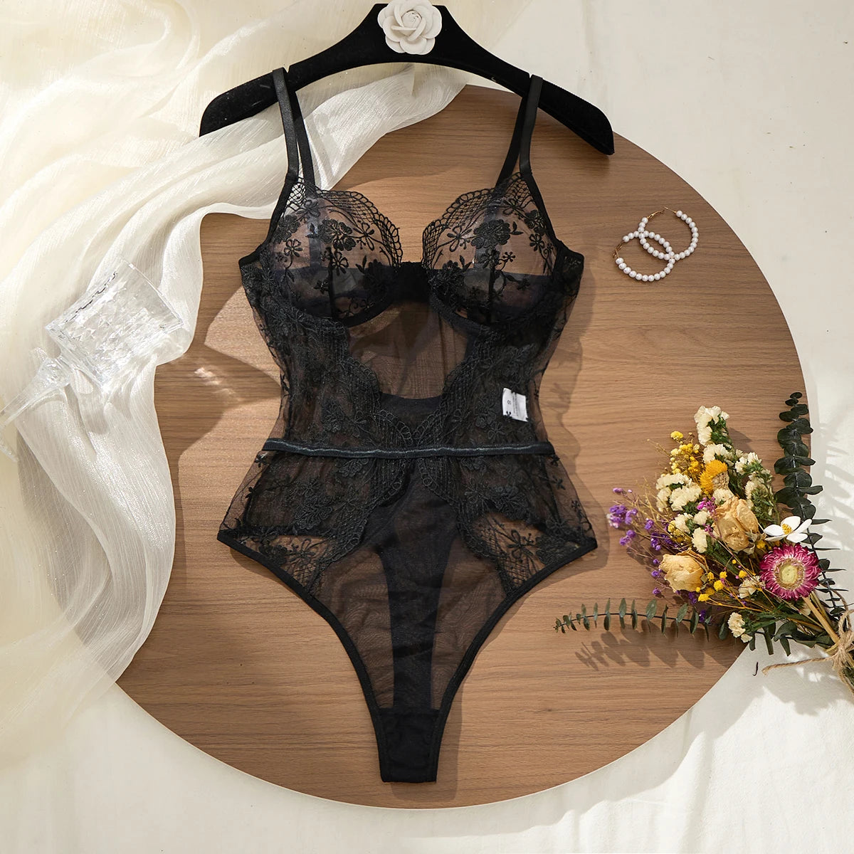 Body Dentelle Noir Brodé Taille Haute Échancré