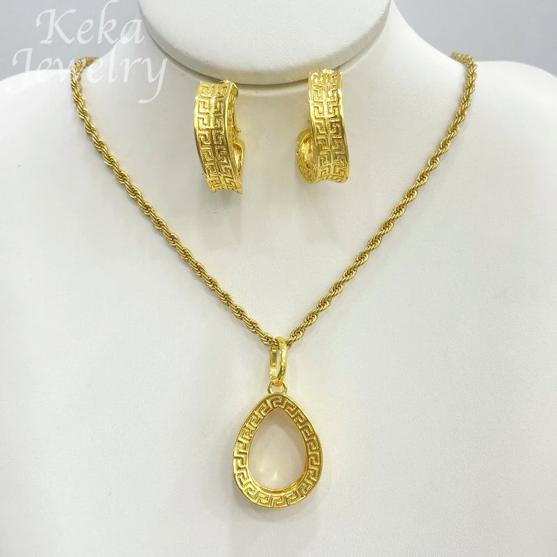 Parure Dorée Pendentif Rond Boucles Géométriques